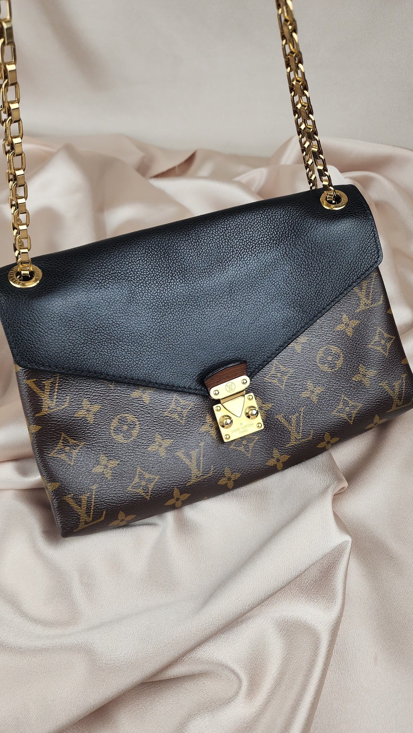 Louis Vuitton Palas Chain Shoulder Bag